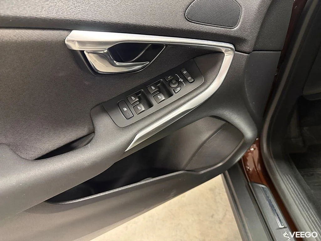 Volvo V40 D3 150HK Plus /Värmare /Navi 110kW
