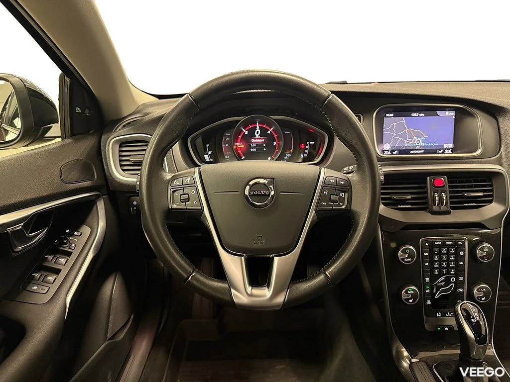 Volvo V40 D3 150HK Plus /Värmare /Navi 110kW