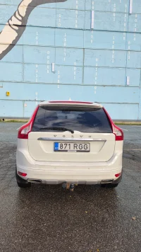Volvo XC60 2.4 140kW thumbnail