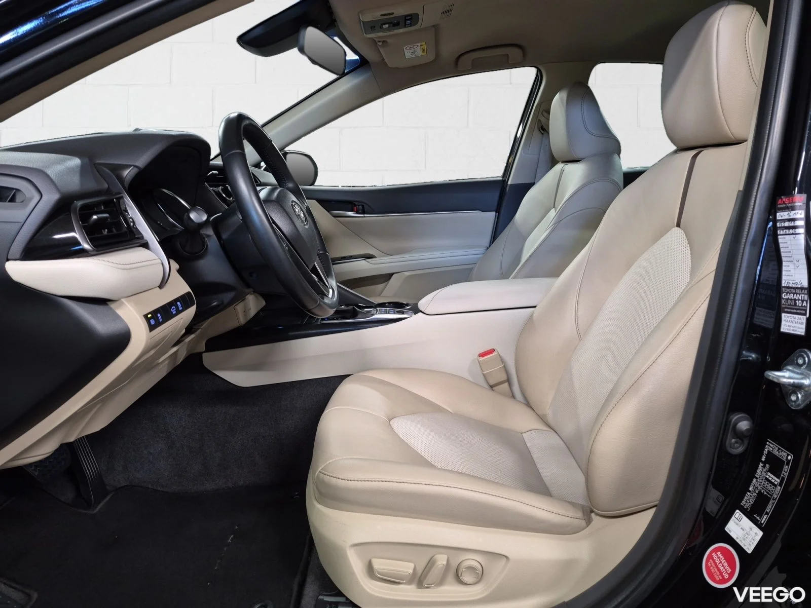 Toyota Camry Luxury Business 2.5 131kW