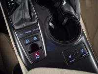 Toyota Camry Luxury Business 2.5 131kW thumbnail