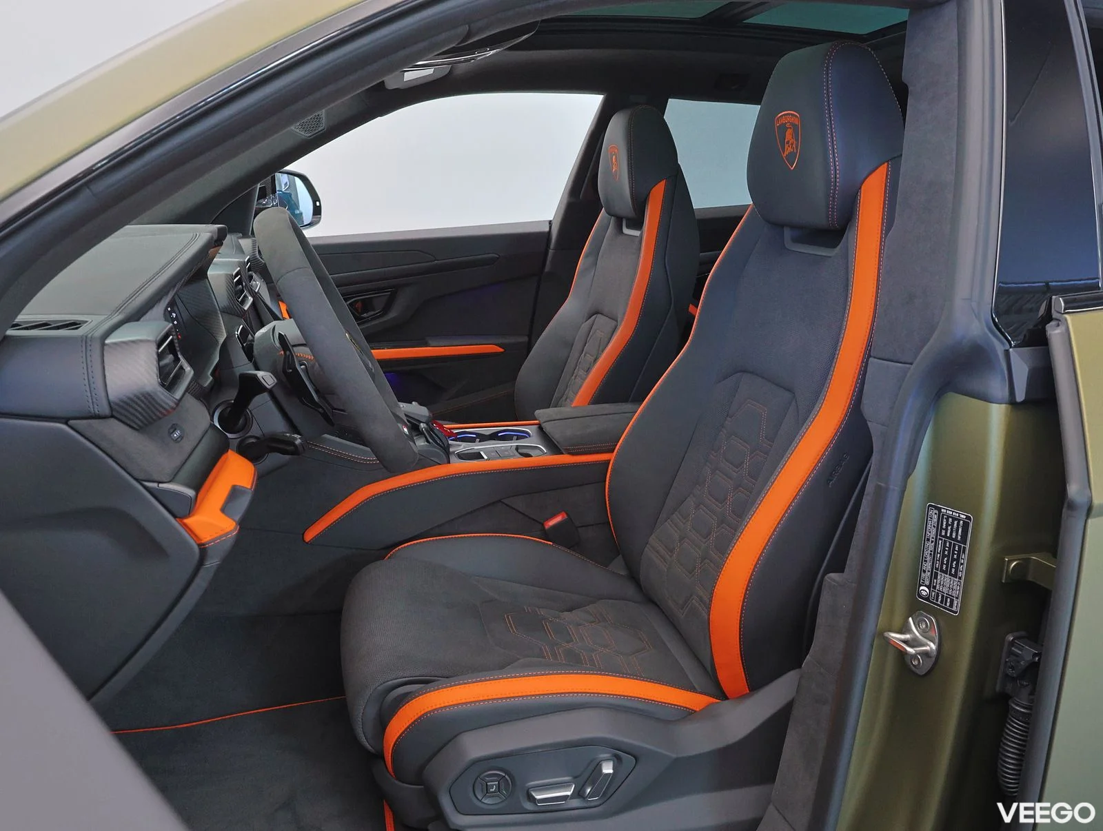 Lamborghini Urus - 4 588kW