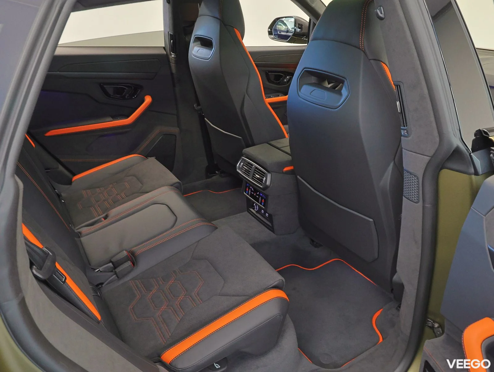 Lamborghini Urus - 4 588kW