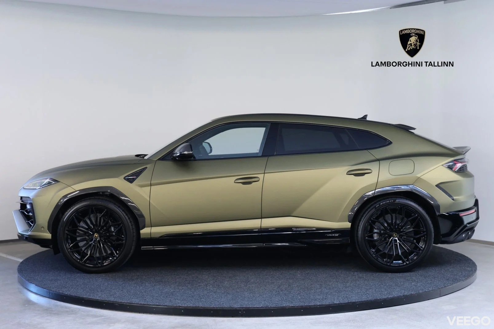 Lamborghini Urus - 4 588kW