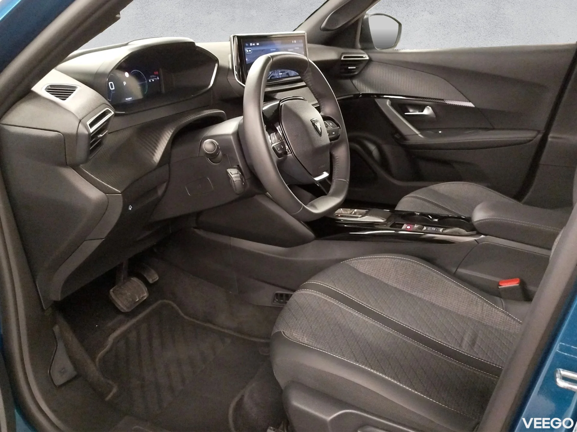 Peugeot 2008 Allure Hybrid 110 e-DCS6 74kW