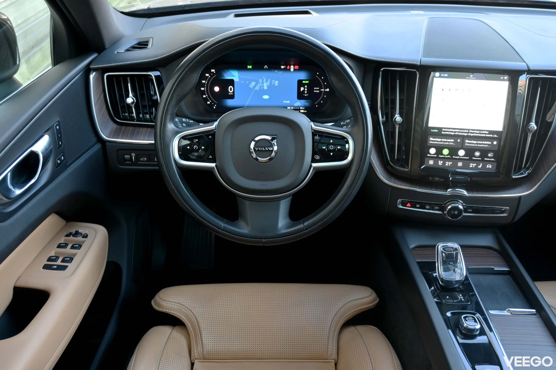 Volvo XC60 AWD LUXURY+ ULTIMATE BRIGHT INTELLI XENIUM MY2022 FACELIFT 2 251kW