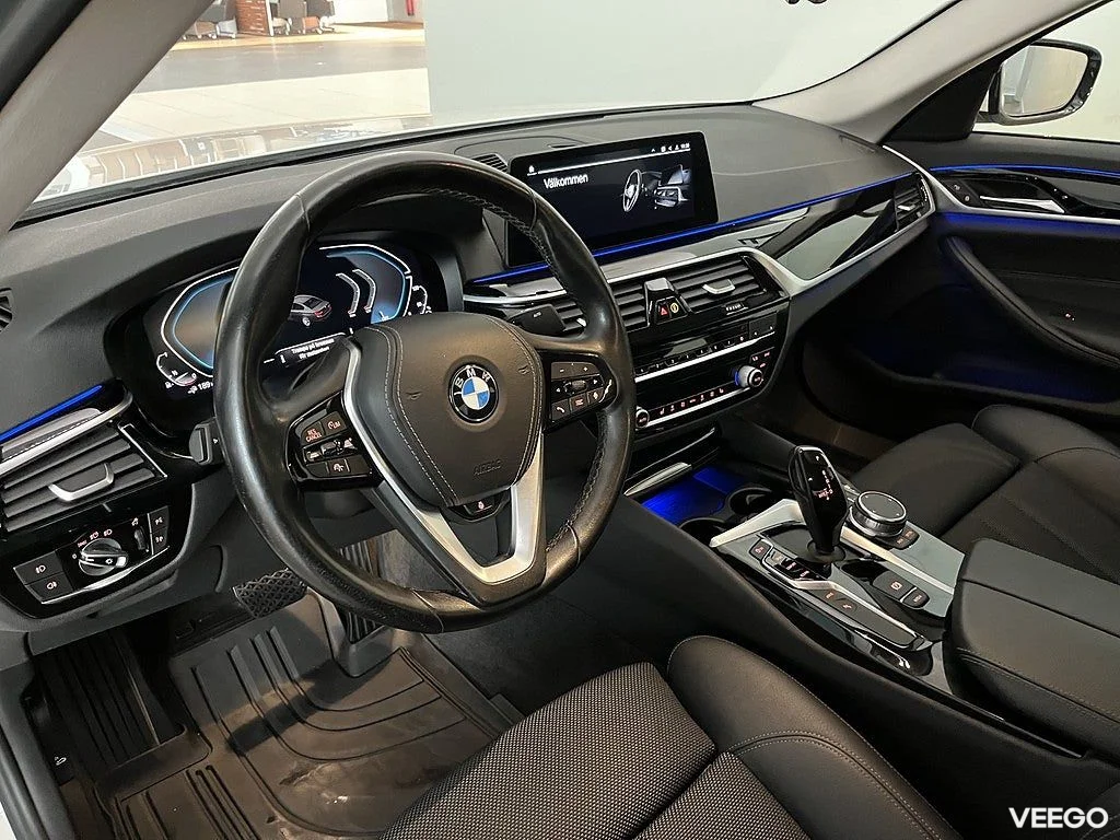 BMW 530 iPerformance Sedan HiFi Rattvärme Park Assist 0kW