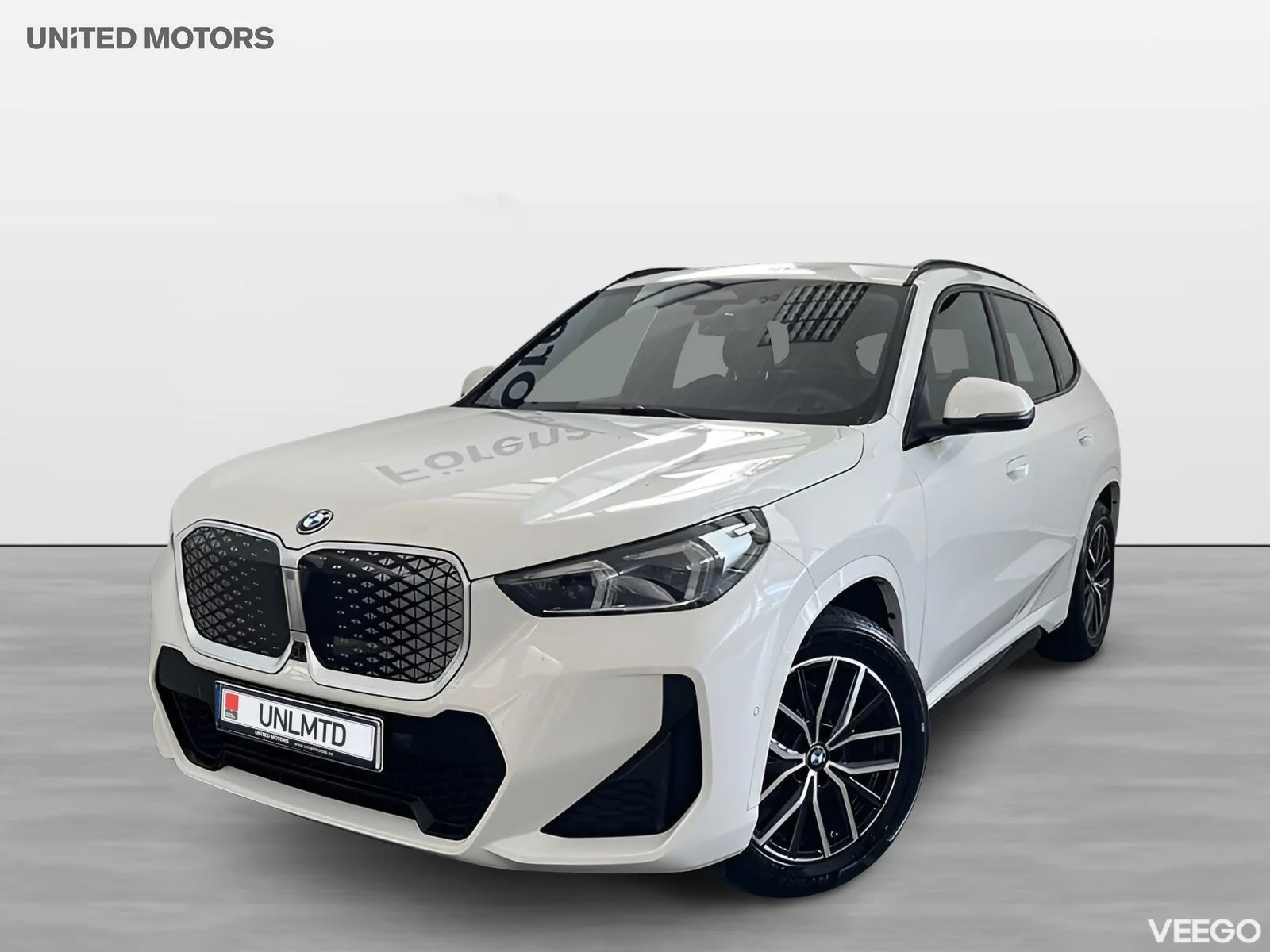 BMW iX1 eDrive20 M Sport Drag HiFi Elstolar Head-Up Rattvärme 0kW
