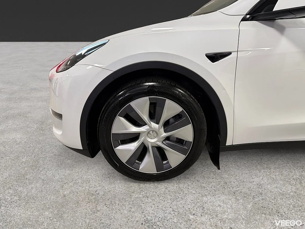 Tesla Model Y Long Range AWD 514HK /Drag /Moms 378kW