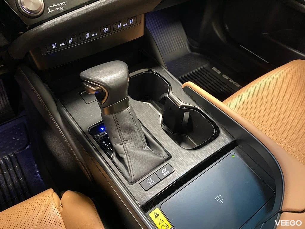 Lexus ES 300 ES 300h 2.5 E-CVT 218HK Executive /Teknik /Taklucka 160kW