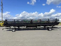 New Holland CR Macdon FD140 515kW thumbnail