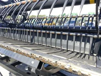 New Holland CR Macdon FD140 515kW thumbnail