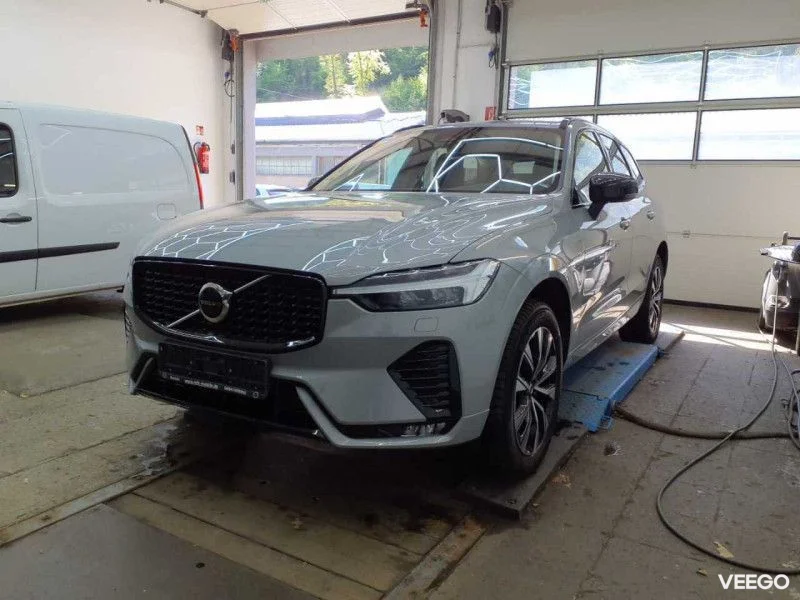 Volvo XC60 2.0 B4 Mild-Hybrid Plus Dark AWD 2 145kW