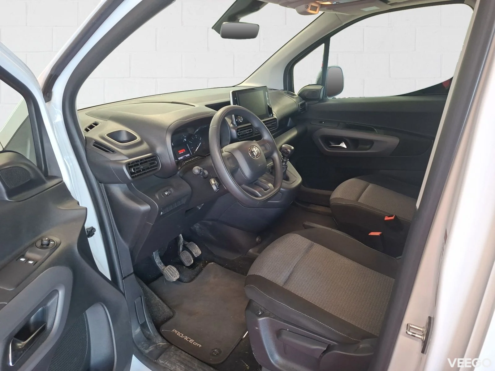 Toyota Proace City Shutle Long Double side door 1.5 96kW