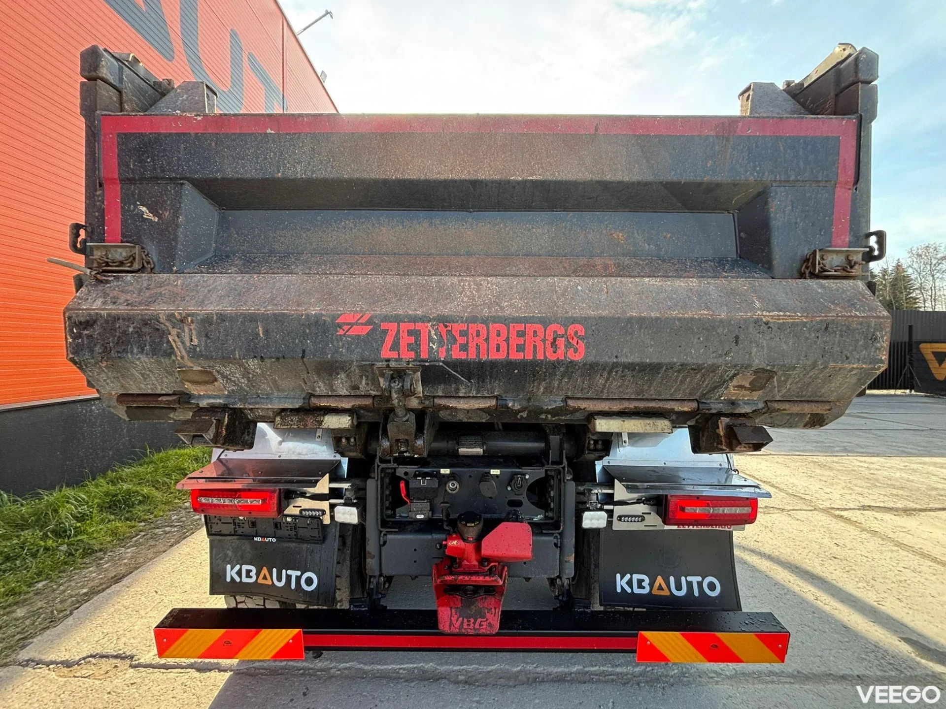 MAN TGS FULL STEEL / PRITARDER / BOX L=5957 mm 375kW