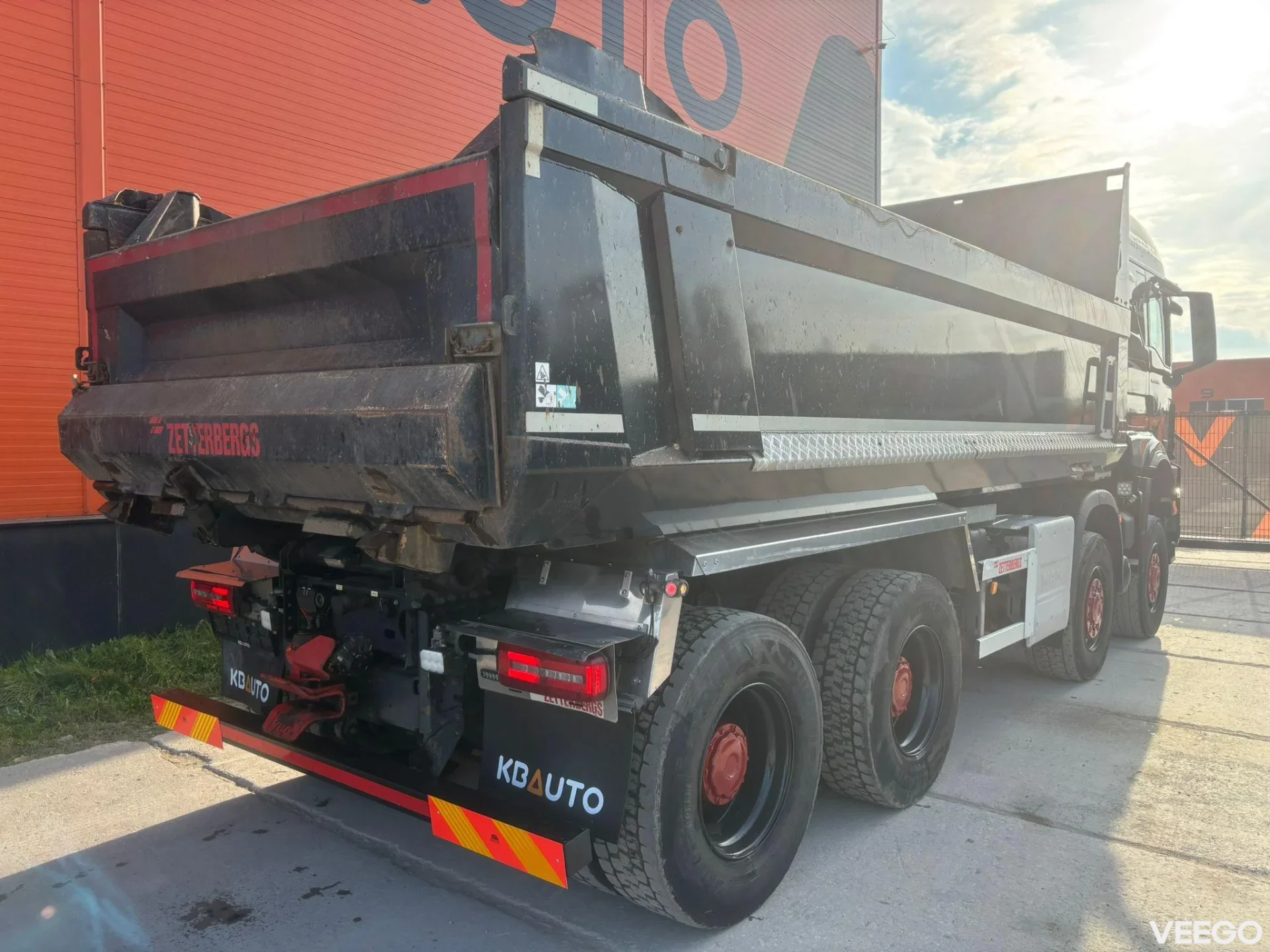 MAN TGS FULL STEEL / PRITARDER / BOX L=5957 mm 375kW