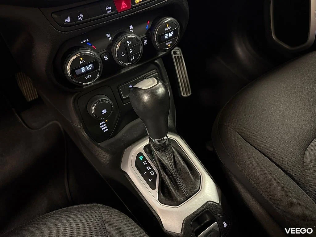 Jeep Renegade 1.4 MJT 4WD 170HK Limited /B-Kamera /Navi 125kW