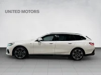 BMW 540 Touring M-Sportpakett 3 223kW thumbnail