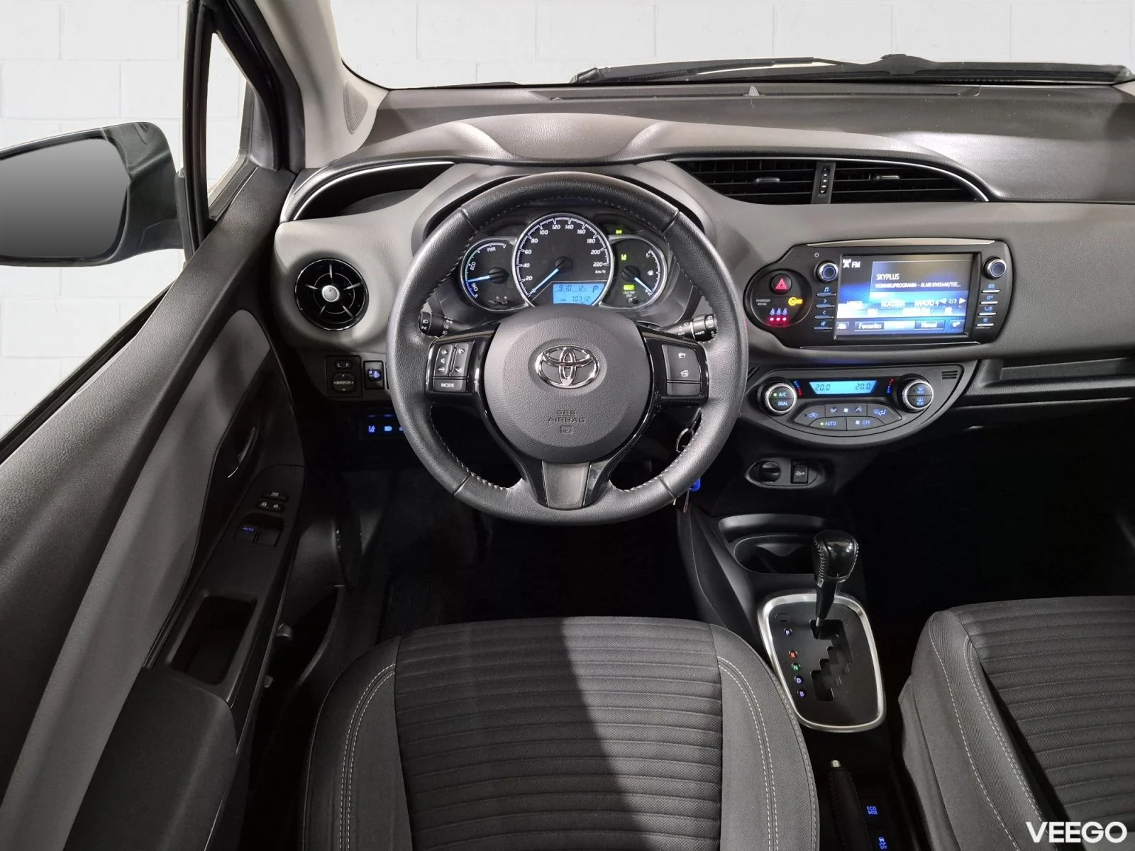 Toyota Yaris Hybrid Active 1.5 54kW