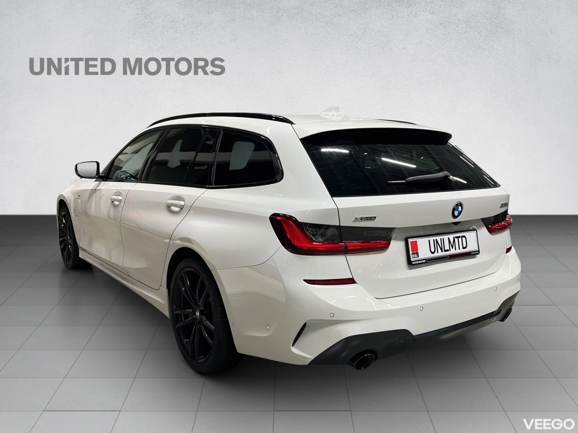 BMW 330 Touring M-Sportpakett 135kW