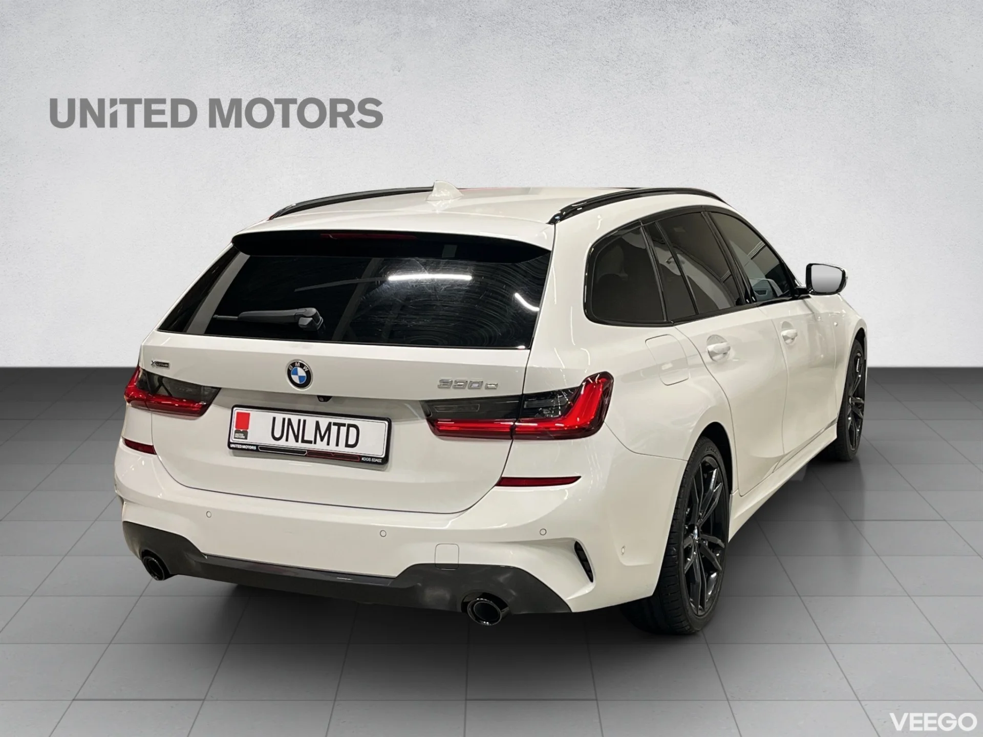 BMW 330 Touring M-Sportpakett 135kW