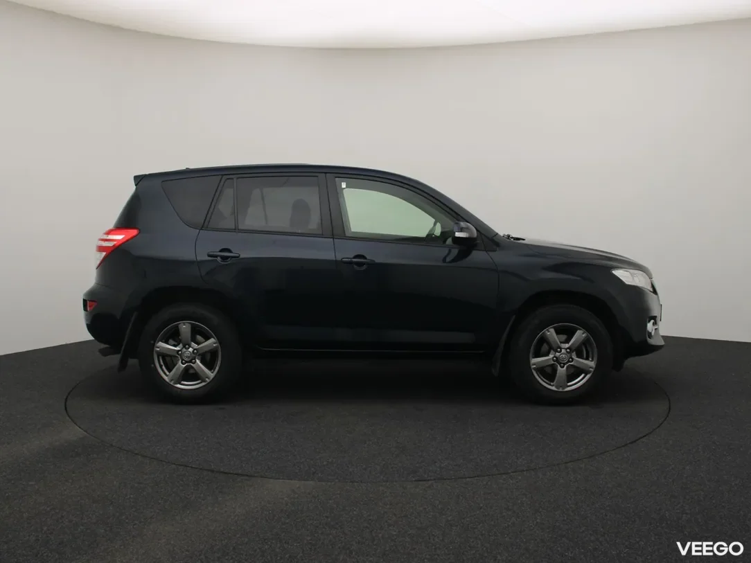 Toyota RAV4 2.2 110kW