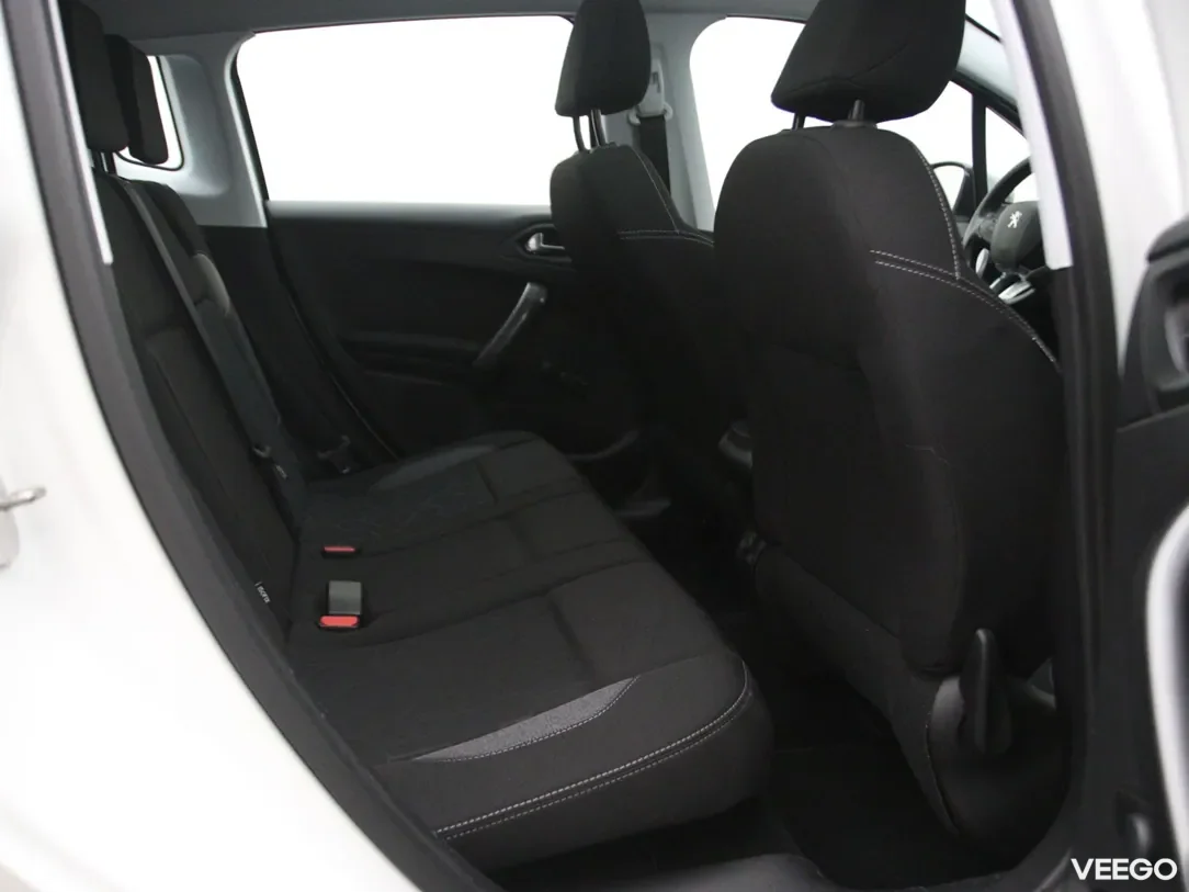 Peugeot 2008 1.2 81kW