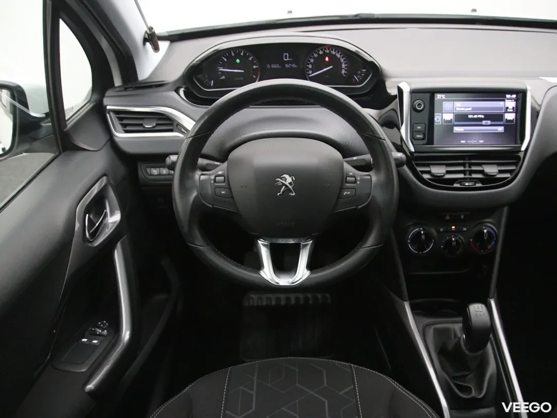 Peugeot 2008 1.2 81kW