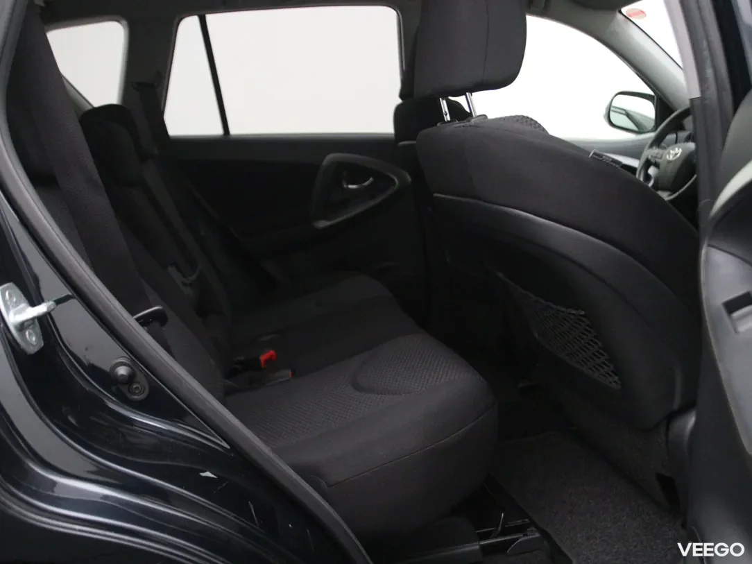 Toyota RAV4 2.2 110kW