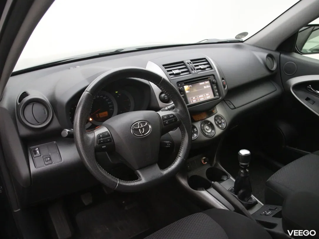 Toyota RAV4 2.2 110kW