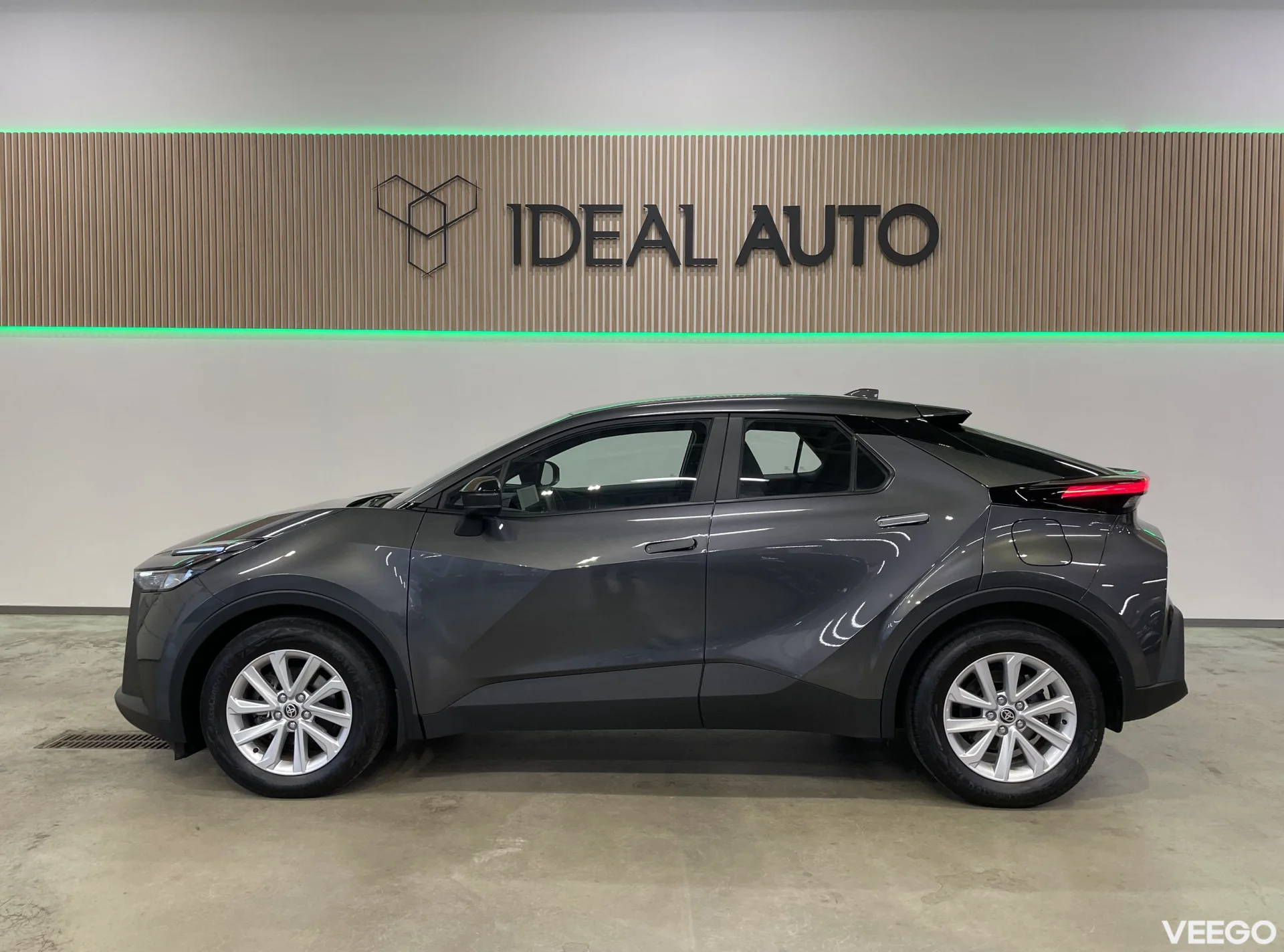 Toyota C-HR - 1.8 72kW