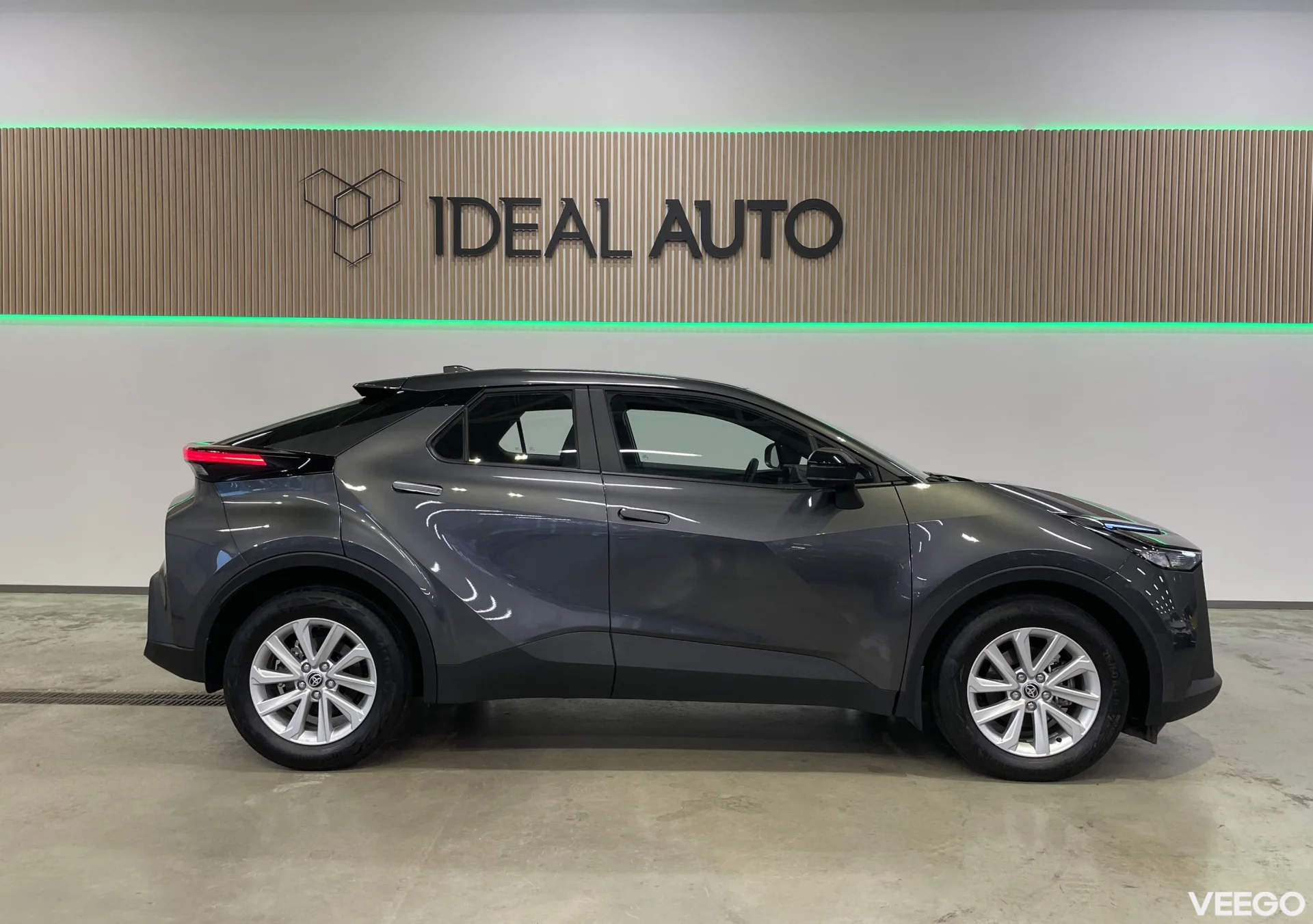 Toyota C-HR - 1.8 72kW