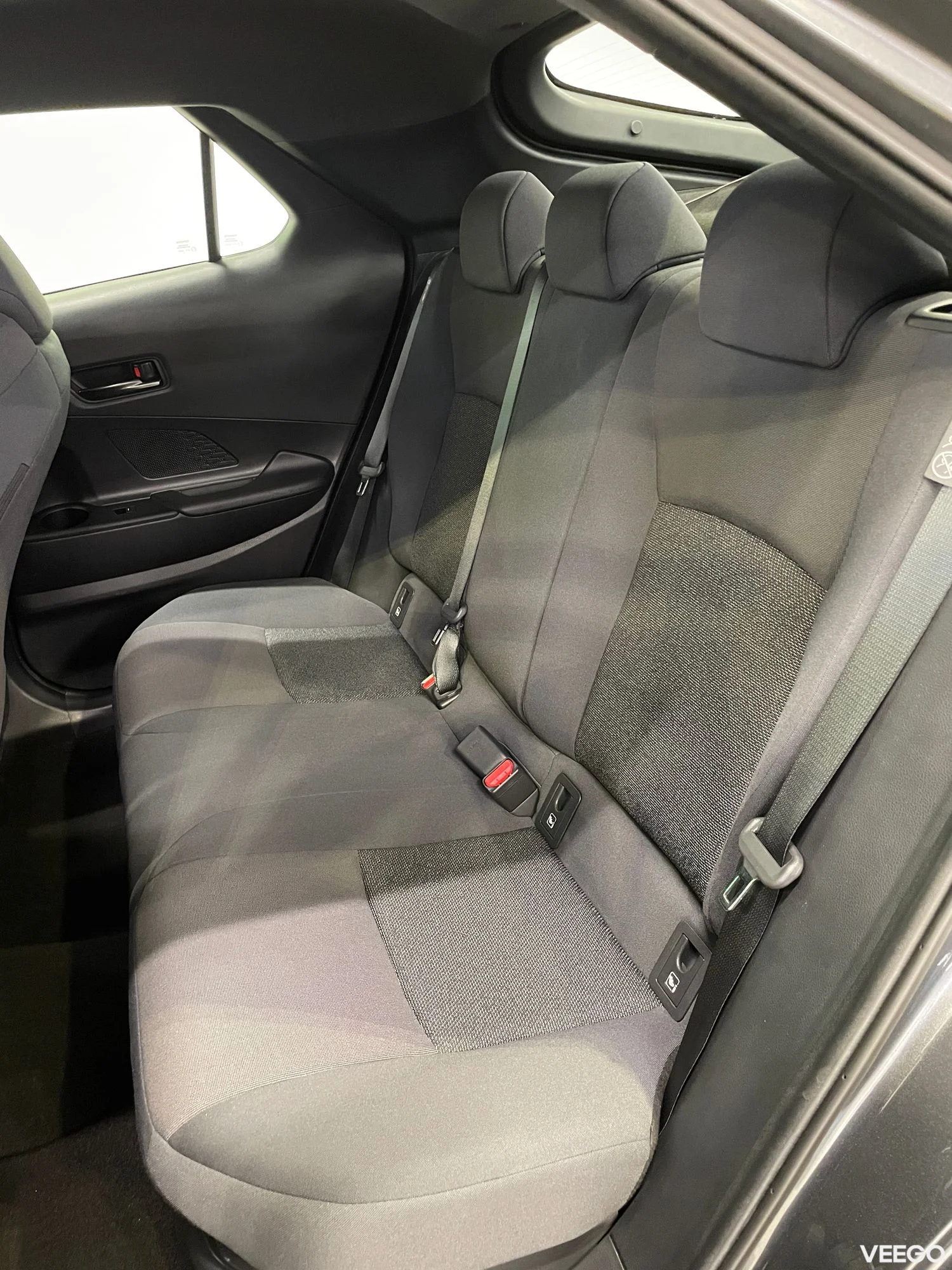 Toyota C-HR - 1.8 72kW