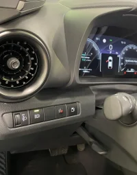 Toyota C-HR - 1.8 72kW thumbnail