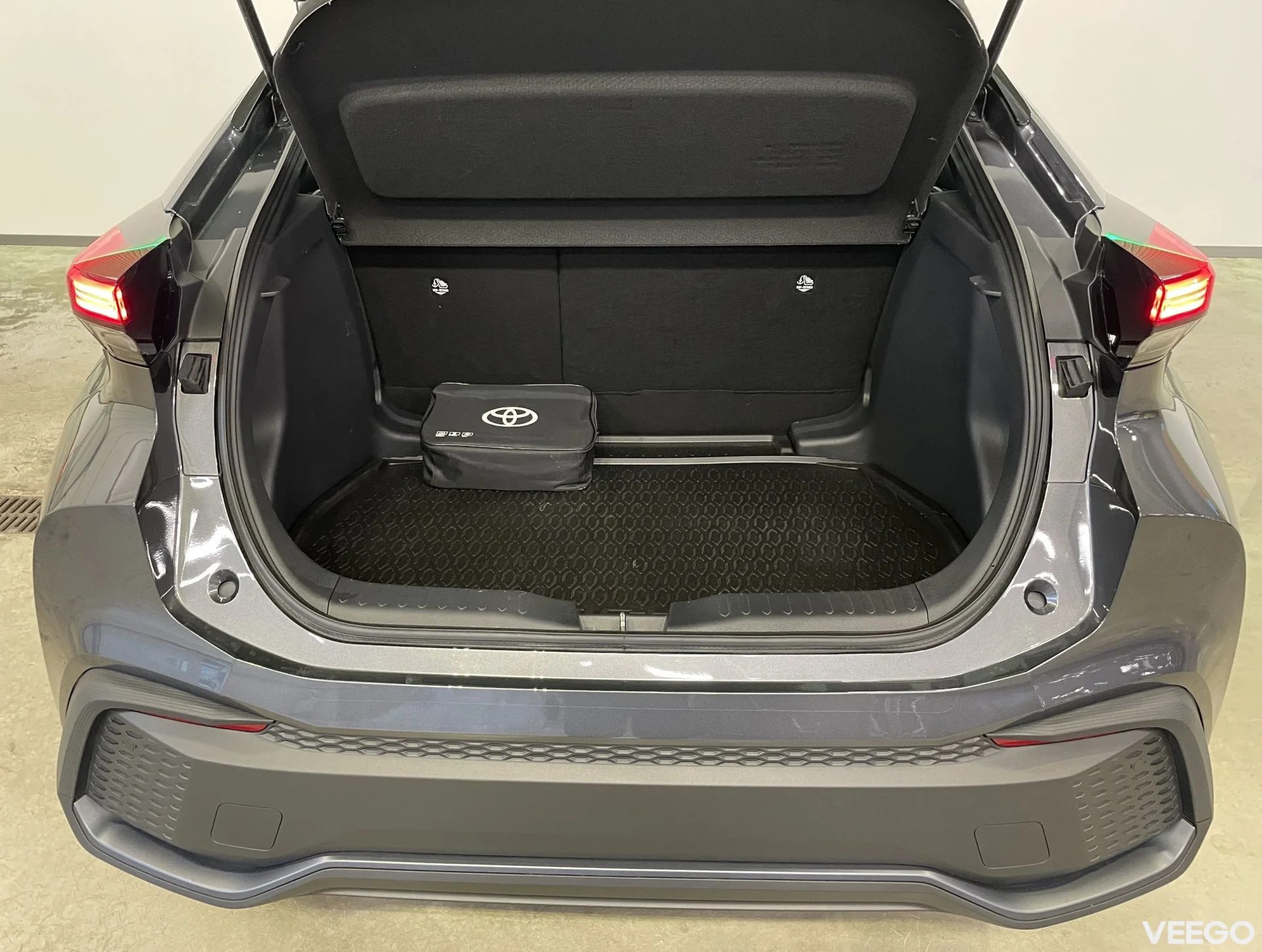 Toyota C-HR - 1.8 72kW