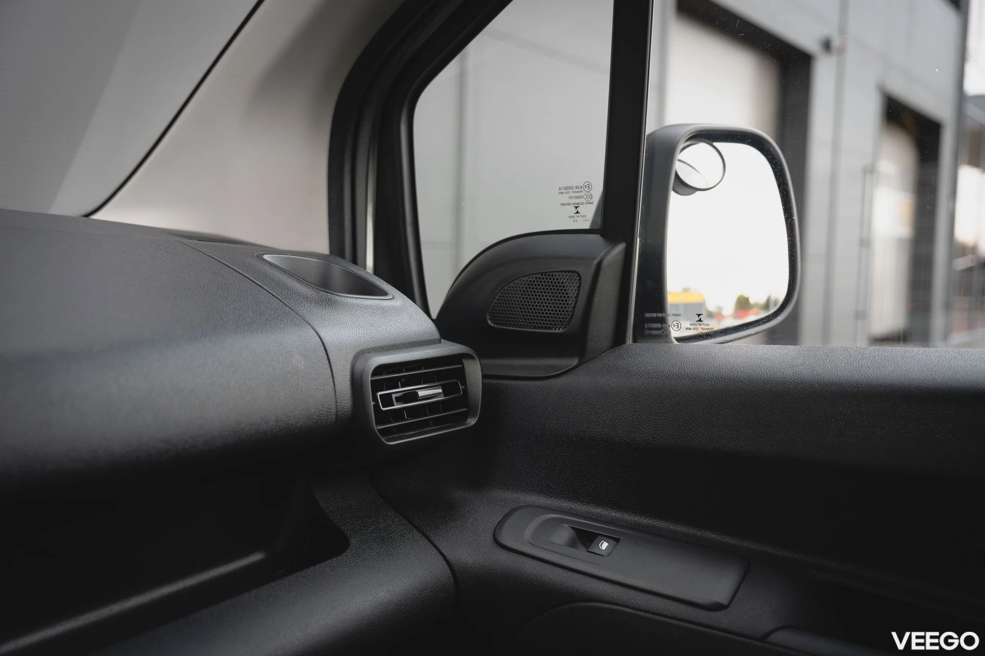 Peugeot Partner Puretech Pro 1.2 81kW