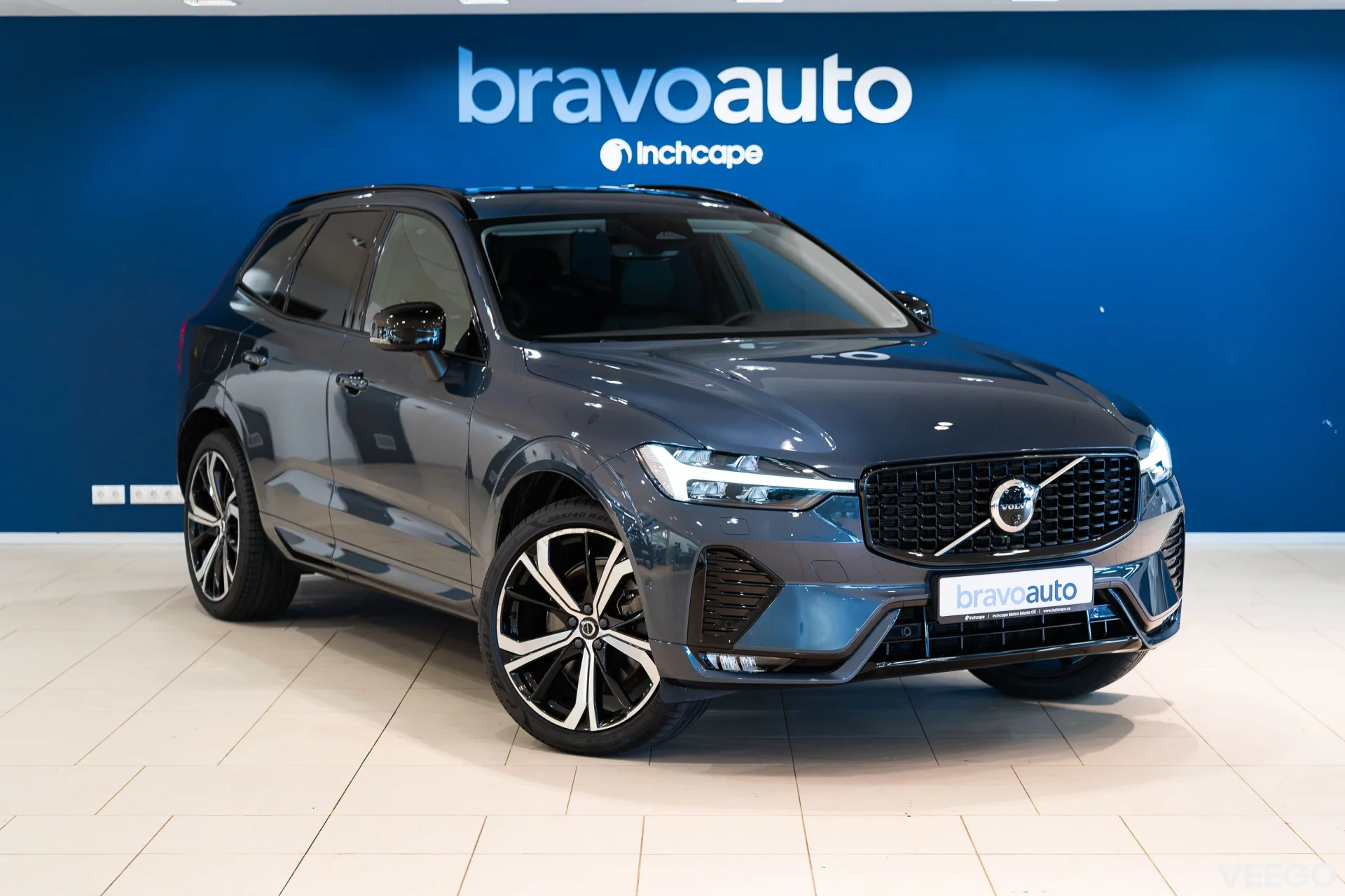 Volvo XC60 2.0 B4 Mild-Hybrid Plus Dark 2WD 2 145kW