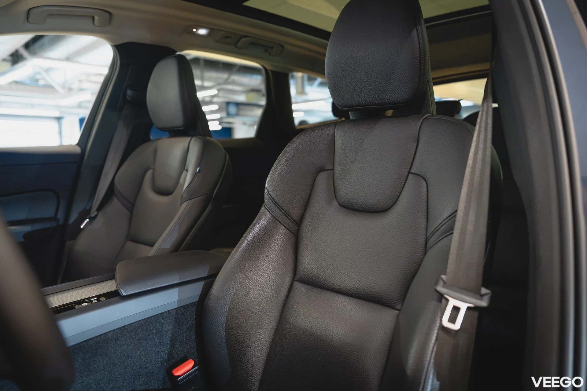 Volvo XC60 2.0 B4 Mild-Hybrid Plus Dark 2WD 2 145kW