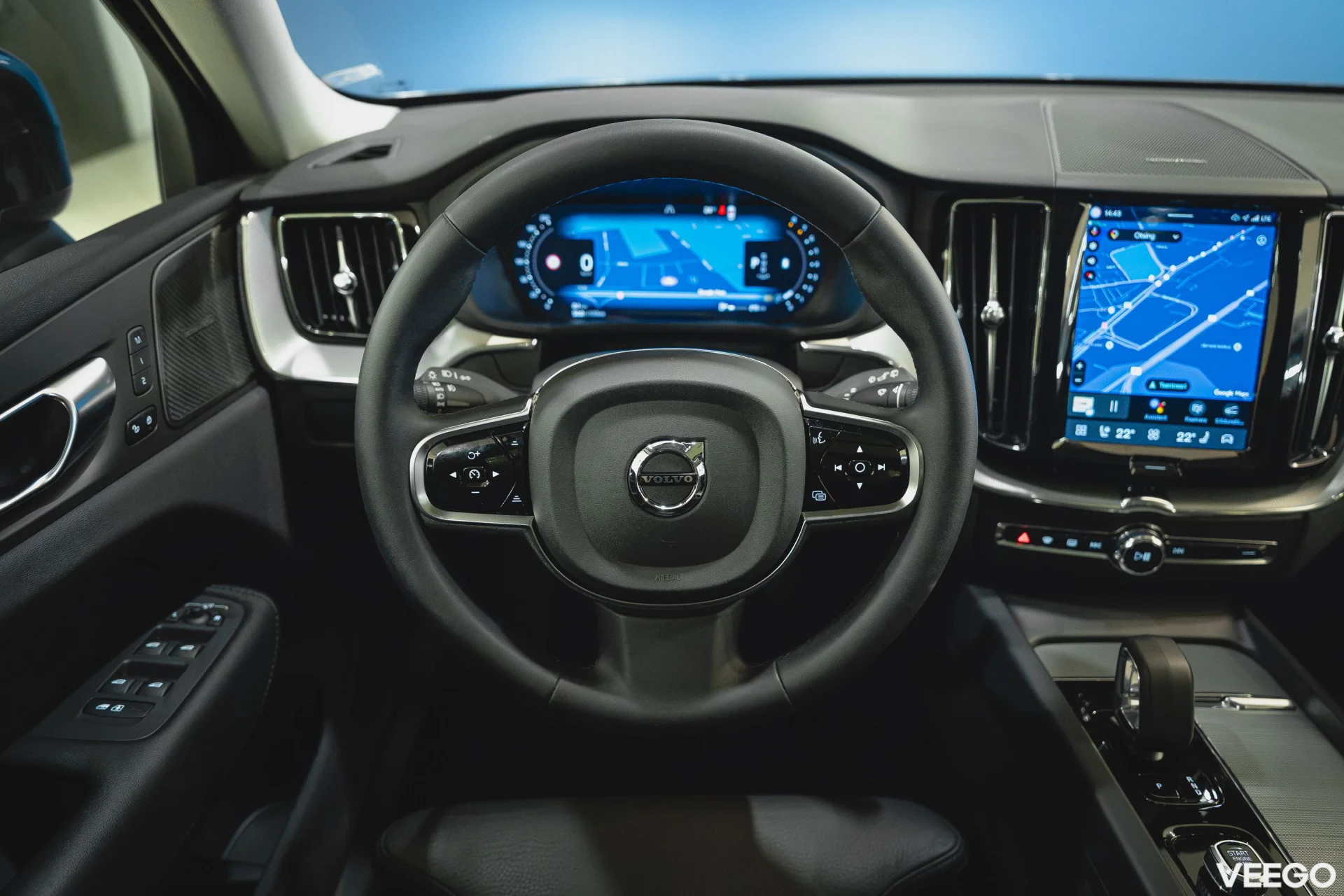 Volvo XC60 2.0 B4 Mild-Hybrid Plus Dark 2WD 2 145kW