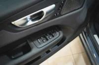 Volvo XC60 2.0 B4 Mild-Hybrid Plus Dark 2WD 2 145kW thumbnail
