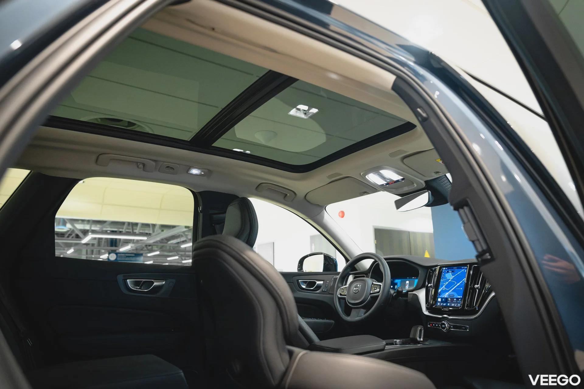 Volvo XC60 2.0 B4 Mild-Hybrid Plus Dark 2WD 2 145kW