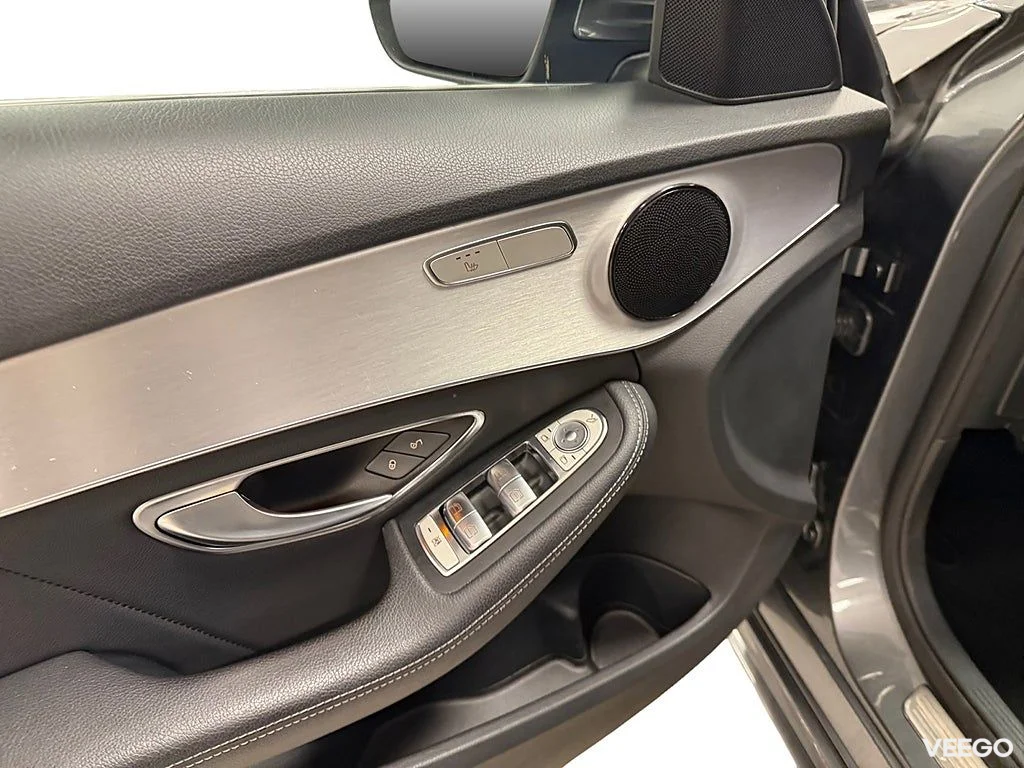 Mercedes-Benz C300 300 T 245HK AMG /B-Kamera 180kW