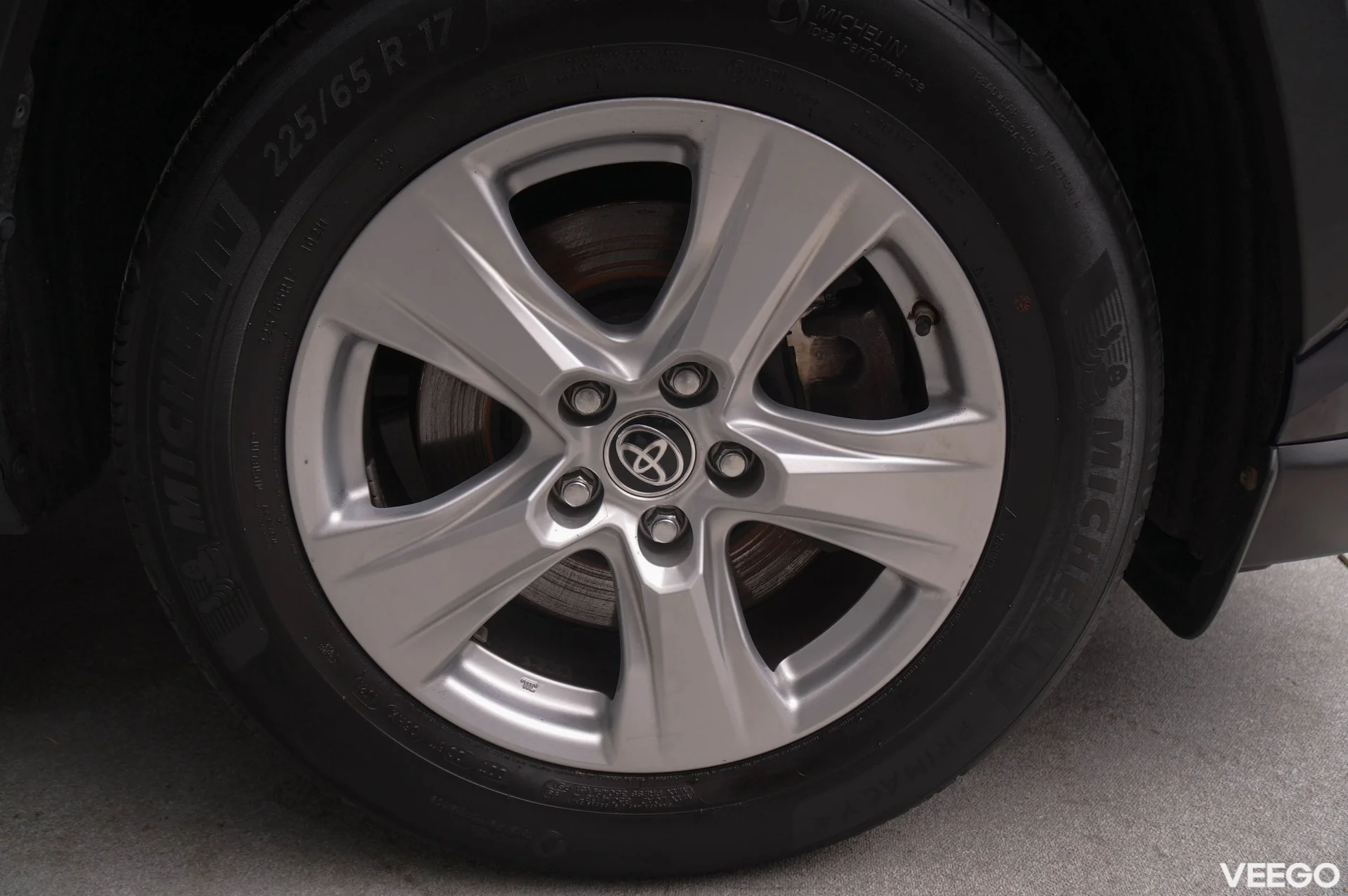 Toyota RAV4 Dynamic Force Luxury 2 129kW