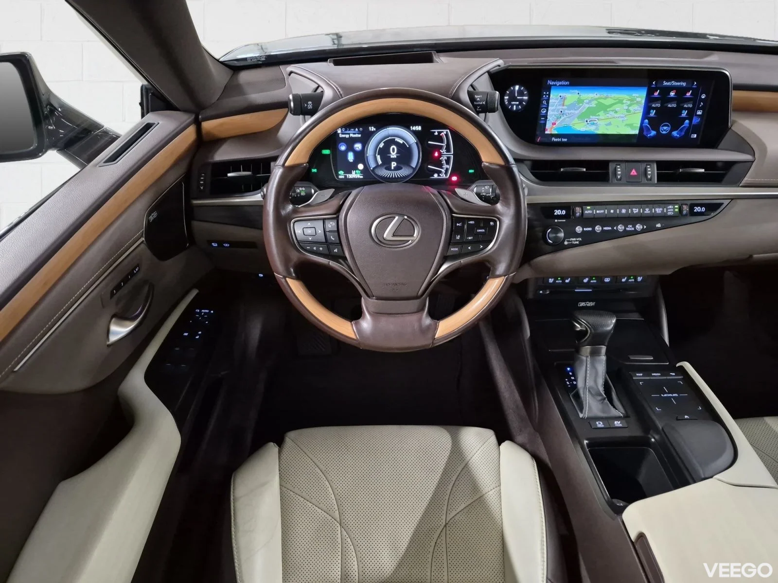 Lexus ES 300h Luxury 2.5 131kW
