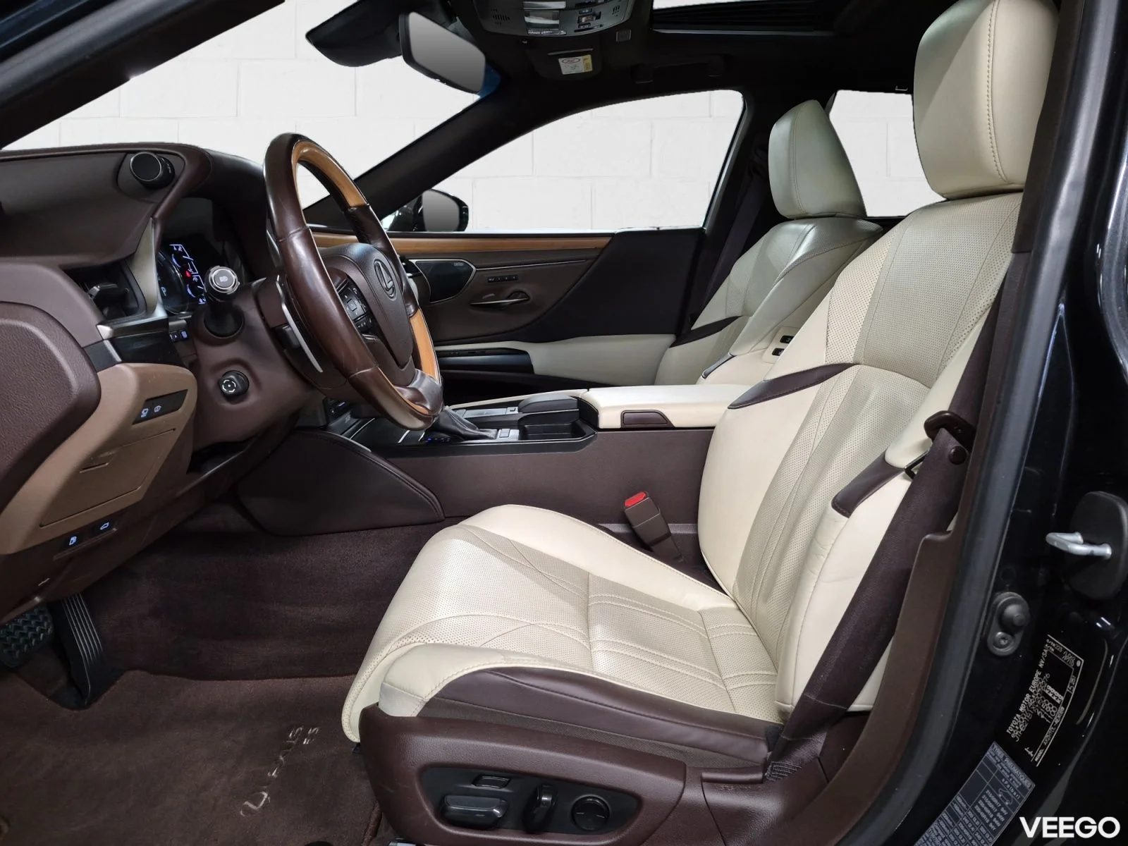 Lexus ES 300h Luxury 2.5 131kW
