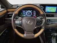 Lexus ES 300h Luxury 2.5 131kW thumbnail