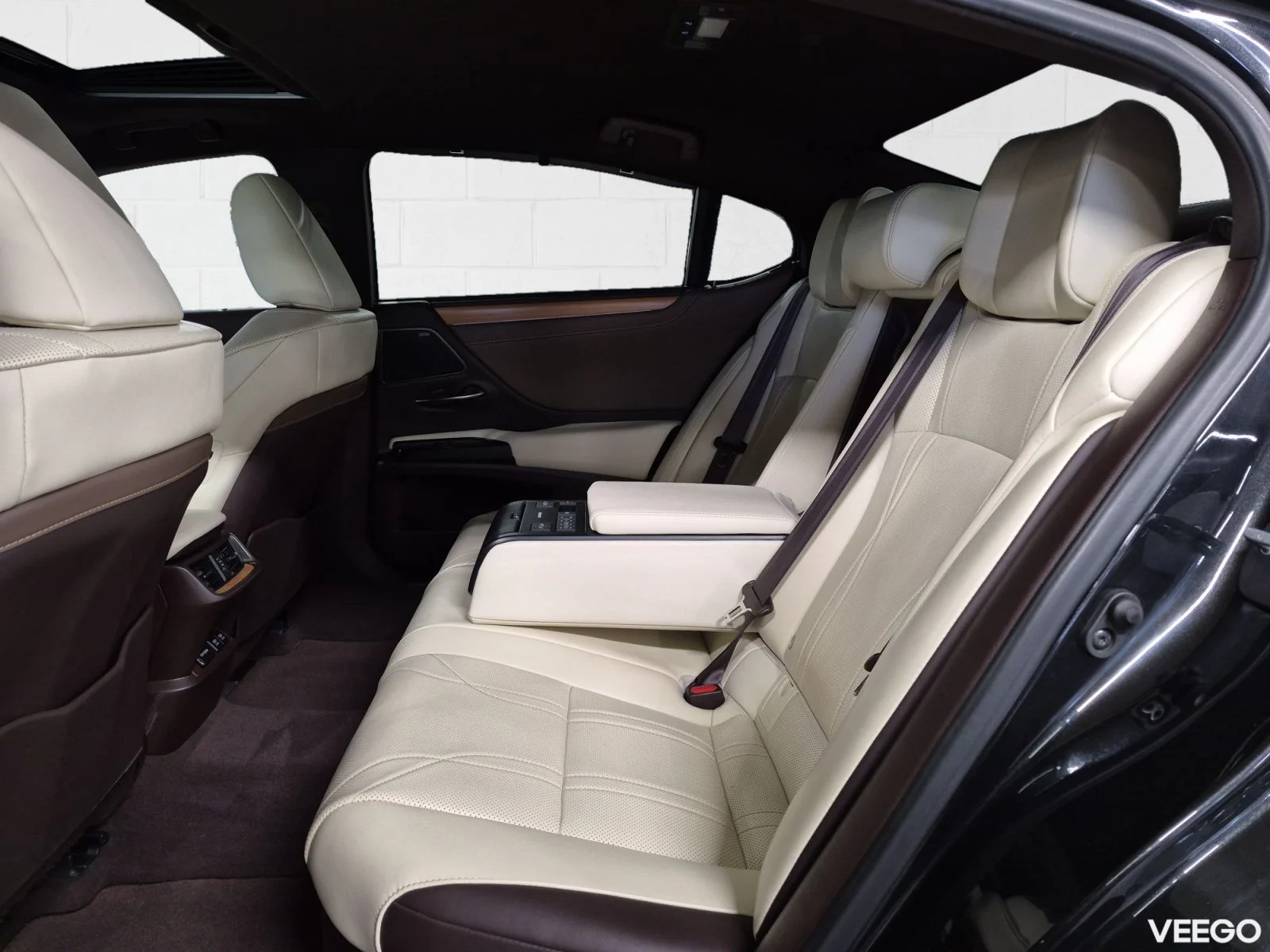 Lexus ES 300h Luxury 2.5 131kW