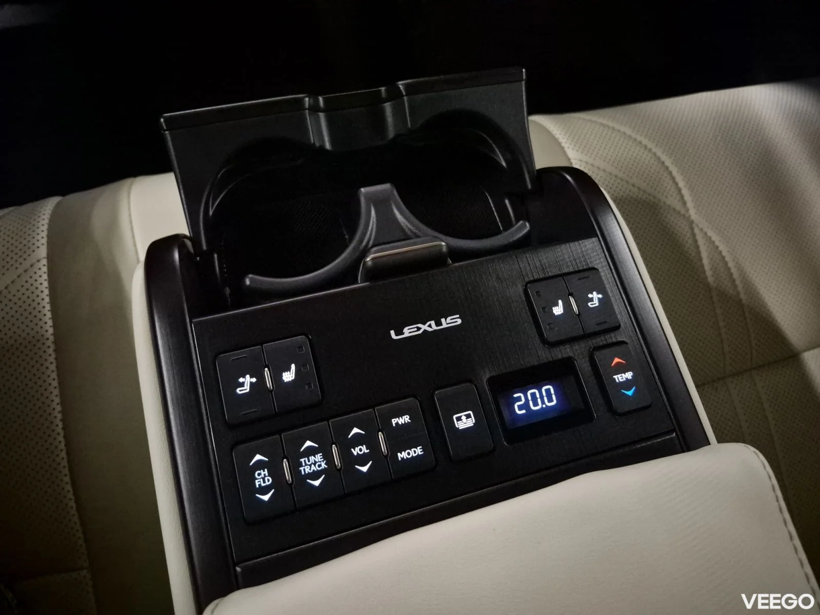 Lexus ES 300h Luxury 2.5 131kW