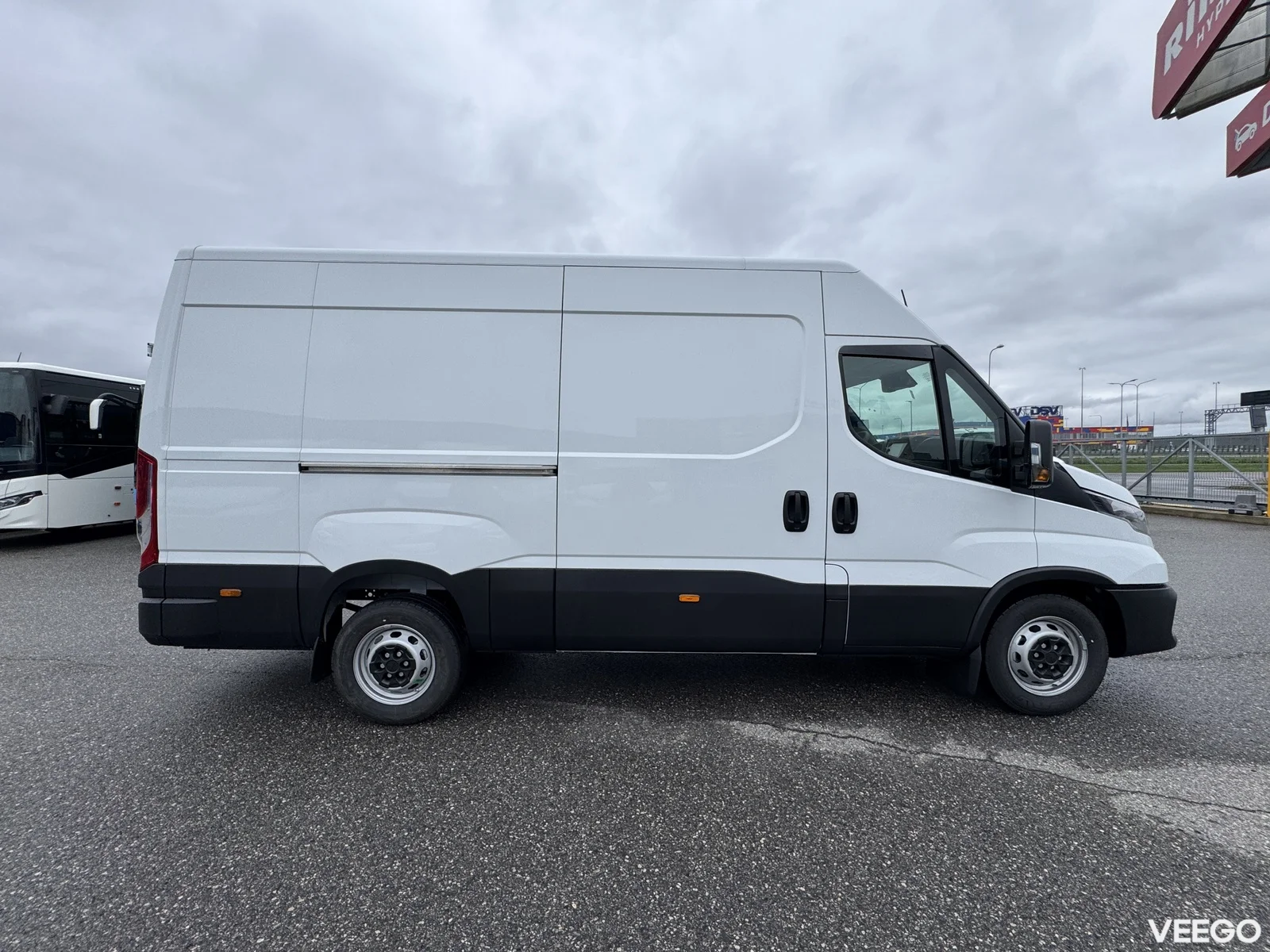 Iveco Daily  35S14B V 2.3 100kW