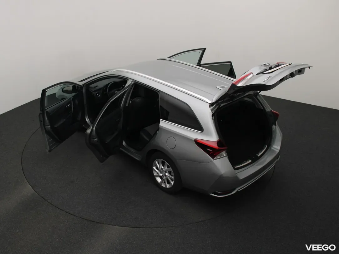 Toyota Auris 1.8 100kW